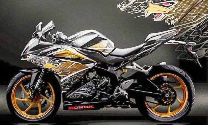 Honda-CBR250RR-696x418jpg