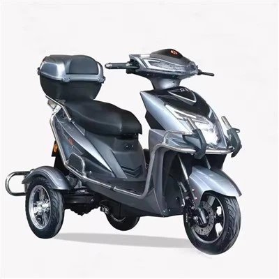 three wheeled trikes